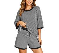 Outfit Survet Femme Fluide Chaud Leger Cigarette Pantacourt Pull Ecru Jaune Blouse Bande Reflechissant Bootcut Plastique Papillon Tricolore Nuit Lingerie Fluides Travail