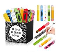 Outus Lot de 101 bâtons de nomination à rabat pour la rentrée scolaire, crayons, crayons, règles de bloc-notes, bâtons de nom de pomme avec gobelet de rangement pour enseignants, étudiants, groupes