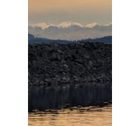 Pacific Breakwater: A Coastal Notebook for Notes, Sketches, and Quiet Thinking