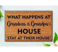 paillasson Exterieur Entree Cadeau Humoristique pour Les Grands-Parents : Le paillasson « Que se Passe-t-il chez Mamie et Papi ? »