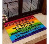 paillasson Exterieur Entree dans Cette Maison, Nous croyons aux paillassons LGBT