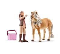 Palefrenières avec jument islandaise