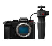 Panasonic LUMIX DC-S5GR-KIT S5 Corps de caméra sans Miroir Full Frame Enregistrement vidéo 4K 60p avec écran Rabattable et Wi-FI, Montage L, 5 Axes Dual I.S, Noir et poignée Vlogging [Exclusive]