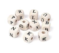 PandaHall Lot de 100 perles carrées en bois naturel de 10 mm avec lettres de l'alphabet noires pour macramé, fabrication de bracelets, colliers, bijoux, lettres mixtes aléatoires