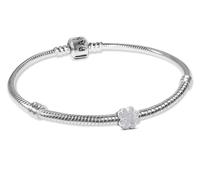 PANDORA Bracelet pour femme avec mini breloque trèfle à quatre feuilles, finition mate, argent 925, lot, ensemble de bijoux, porte-bonheur 21508 19 cm