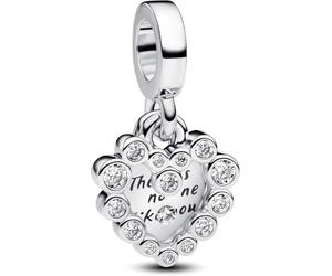 PANDORA Moments 793765C01 Breloque double cœur scintillante en argent sterling avec zircone compatible avec bracelets Me and Moments, 4,3x 11,8x 11,3 mm, Argent sterling, Zircone cubique