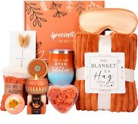 Paniers cadeaux de Noël pour femme, maman, épouse, petite amie, sa meilleure amie, cadeaux d'anniversaire pour femme avec couverture confortable, bougie pelucheuse, chaussettes relaxantes pour le