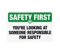 Panneau d'avertissement « You're Looking At Someone Responsible For Safety » - Panneau en métal pour maison, entreprise, extérieur, intérieur, garage, rue, mur de sécurité, décoration personnalisée