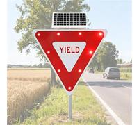 Panneau de cédez le passage avec éclairage LED Panneau de signalisation solaire 28 po Film réfléchissant de qualité technique(Steady On)