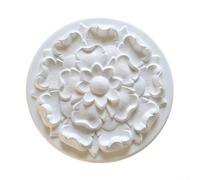 Panneau de plafonnier en polyuréthane pour une utilisation en intérieur et dans une pièce humide, conçu pour améliorer l'ambiance avec un motif moderne et une construction légère pour un placement