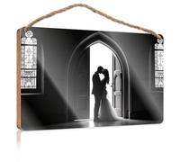 Panneau de porte en bois « A Silhouette of A Couple Kissing in Front of an Open Door » - Décoration murale amusante - Panneaux de bar pour décoration d'intérieur (20 x 30 cm)