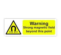 Panneau de sécurité autocollant « Warning Strong Magnetic Field Beyond This Point » (600 mm x 300 mm) Distance de visualisation à moins de 14 m.
