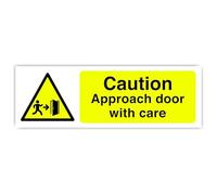 Panneau de sécurité « Caution Approach Door With Care » en plastique rigide de 1,2 mm pour une utilisation en intérieur/extérieur (300 mm x 100 mm) Distance de visualisation jusqu'à 5 m.