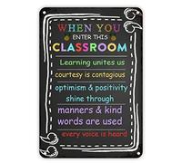 Panneau en métal « First Day of School Signs When You Enter This Classroom » - Décoration de salle de classe - Panneau noir rustique pour enfants - Cadeau pour étudiant et enseignant - 45,7 x 30,5 cm