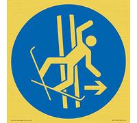 Panneau obligatoire : « Immédiately leave the tow-track in the event of fall » - 150 x 150 mm - S15