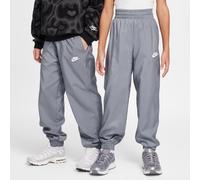 Pantalon de jogging tissé Nike Club pour ado Smoke Grey/Blanc L