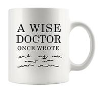 Panvola Un docteur sage a écrit une fois des cadeaux de docteur amusants Dr Maman Papa Mari Femme Petit Ami Petite Amie Cadeaux de Graduation pour Étudiant en Médecine Tasse en Céramique (11 oz,Blanc)