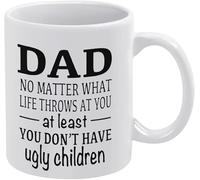 Papa, peu importe ce que la vie te réserve, au moins tu ne le fais pas. Tasse à café amusante de 11 oz, amusante pour les femmes, gag, anniversaire amusant.