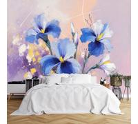 Papier peint mural de taille personnalisée, iris bleus impressionnistes avec centres jaunes, fond rose pastel doux, tissu de revêtement mural autocollant (sans PVC), papier peint amovible pour salon