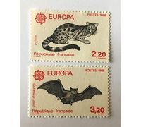 par des Livres Express. Timbres Neufs** de Collection Authentiques. France 1986 No 2416 et 2417 Neufs sans charnière. Europa, Genette, Chauve-Souris