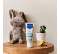 Mustela Baume pectoral bébé – Perséose d’avocat, beurre de karité & camomille – Dès la naissance