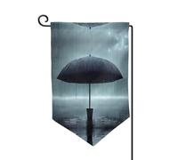 Parapluie noir sous la pluie