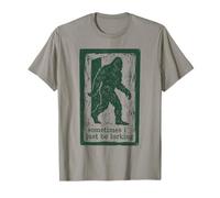 Parfois, Je suis Juste en Train de me Cacher Folklore Cryptid T-Shirt