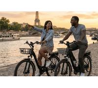 Paris met en avant le vélo électrique sur la Tour Eiffel et le Louvre