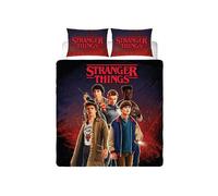 Housse de Couette Double Officielle Stranger Things Character World | Motif Flammes, Parure de lit réversible Facile d'entretien, Double Face, avec taies d'oreiller Assorties, imprimé Multicolore