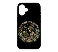 Pas en ce Moment, Je lis Bookish Skeleton Horror Reader Coque pour iPhone 16