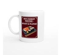 PassionCadeau Mug Sushi Mon Endroit Préféré Devant Le Plateau | Tasse Fun Amateur de sushis - Idée Cadeau Originale