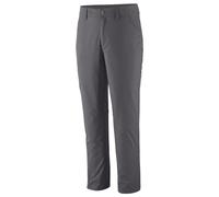 Patagonia - Women's Quandary Pants - Pantalon de trekking - 12 - Short - forge grey