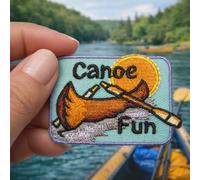 Patch Thermocollant "Canoe Fun" - Écusson Brodé Canoë et Nature - Patch Thermocollant Vêtement, Sac à Dos, Accessoires Camping et Outdoor - Renfort Textile Décoratif (5,6 x 3,8 cm)