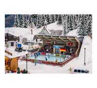 Faller Patinoire artificielle 134005 – avec figurines en mouvement, largeur de voie H0
