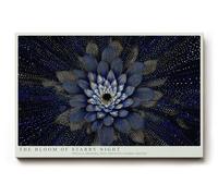 Paul Sinus Tableau mural 120 x 80 cm The Bloom of Starry Night - Fleur lumineuse dans la mer étoilée - Tableau mural mystique 120 x 80 cm avec profondeur, brillance et symbole cosmique.