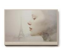 Paul Sinus Tableau mural 180 x 120 cm The Dreaming City Composition poétique composée d'un portrait féminin et de la Tour Eiffel dans le brouillard - Symbole des rêves et de l'élégance de Paris.