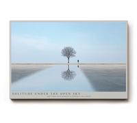 Paul Sinus Tableau mural 30 x 20 cm Solitude sous le ciel ouvert - Motif paysage minimaliste avec arbre, reflet et figurine solitaire, symbole d'équilibre et de tranquillité intérieure