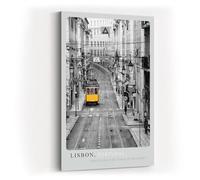 Paul Sinus Tableau mural 60 x 90 cm Lisbonne avec tramway jaune - paysage historique de la ville avec accent coloré en noir et blanc