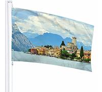 Paysage Drapeau Décor 0,9 x 1,5 m Lac Nature Maison Bateau Château Montagne Arbre Ciel Nuage Maison Incroyable Polyester Motif Imprimé Décoration d'extérieur pour Maisons et Jardins