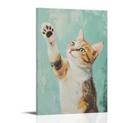 Peinture à l'huile animalière d'un chat examinant ses pattes dans un miroir comme un blogueur de beauté, encadrée sur un fond menthe. Décoration murale moderne à suspendre 40 x 60 cm