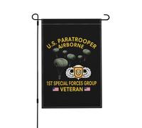 pelouse drapeaux Ancien combattant du 1er groupe des forces Festival