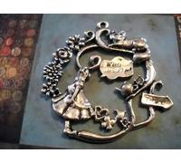 Pendentif Alice au Pays des Merveilles en Argent Vieilli avec breloque de Conte de fées 1,5" - par défaut