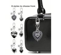 Pendentif en alliage de la série gothique sombre vintage, porte-clés charmant à la mode, décoré d'une croix religieuse, d'un cœur et de l'œil du diable - peut être utilisé comme accessoire décoratif p