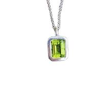 Pendentif rectangulaire facetté vert en péridot naturel 12 x 10 mm, collier rectangulaire en argent sterling 925 avec chaîne forçat de 45 cm, abondance, renouvellement, énergie positive, guérison