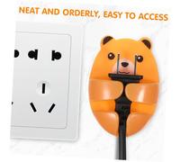 PENIKOKO 4 pièces Crochets Adhésifs Muraux pour Prises Électriques Support sans Perçage avec Design Cartoon Ours Organiseur Câbles pour Cuisine et Chargeurs Lot