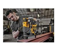 Perceuse magnétique DEWALT XR 18V - 2 Batteries 9.0 Ah renforcées, chargeur - DCD1623X2G-QW