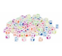 Perles plastique cubes lettres blanc coloris assorties diam. 6mm. trou 3mm. 1000 unités aprox. En bocal