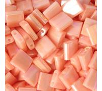 Perles Tila opaques saumon Ab Tube de 7,2 grammes par Miyuki sont plates à 2 trous