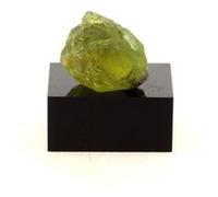 PEROVSKITE + VESUVIANITE en provenance de FRANCE, Olmeta-di-Capocorso - Rare Minéralogie Corsica - 348.5 ct - Certificat d'Authenticité Inclus 50 x 45 x 30 mm G