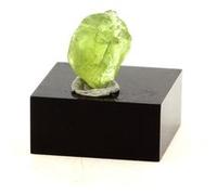 PEROVSKITE + VESUVIANITE - Pierre Naturelle en Provenance de France, Rocher de Farinole, Olmeta-di-Capocorso - Rare Cristal de Collection 242.0 ct - Certificat d'Authenticité Inclus 53 x 45 x 20 mm G